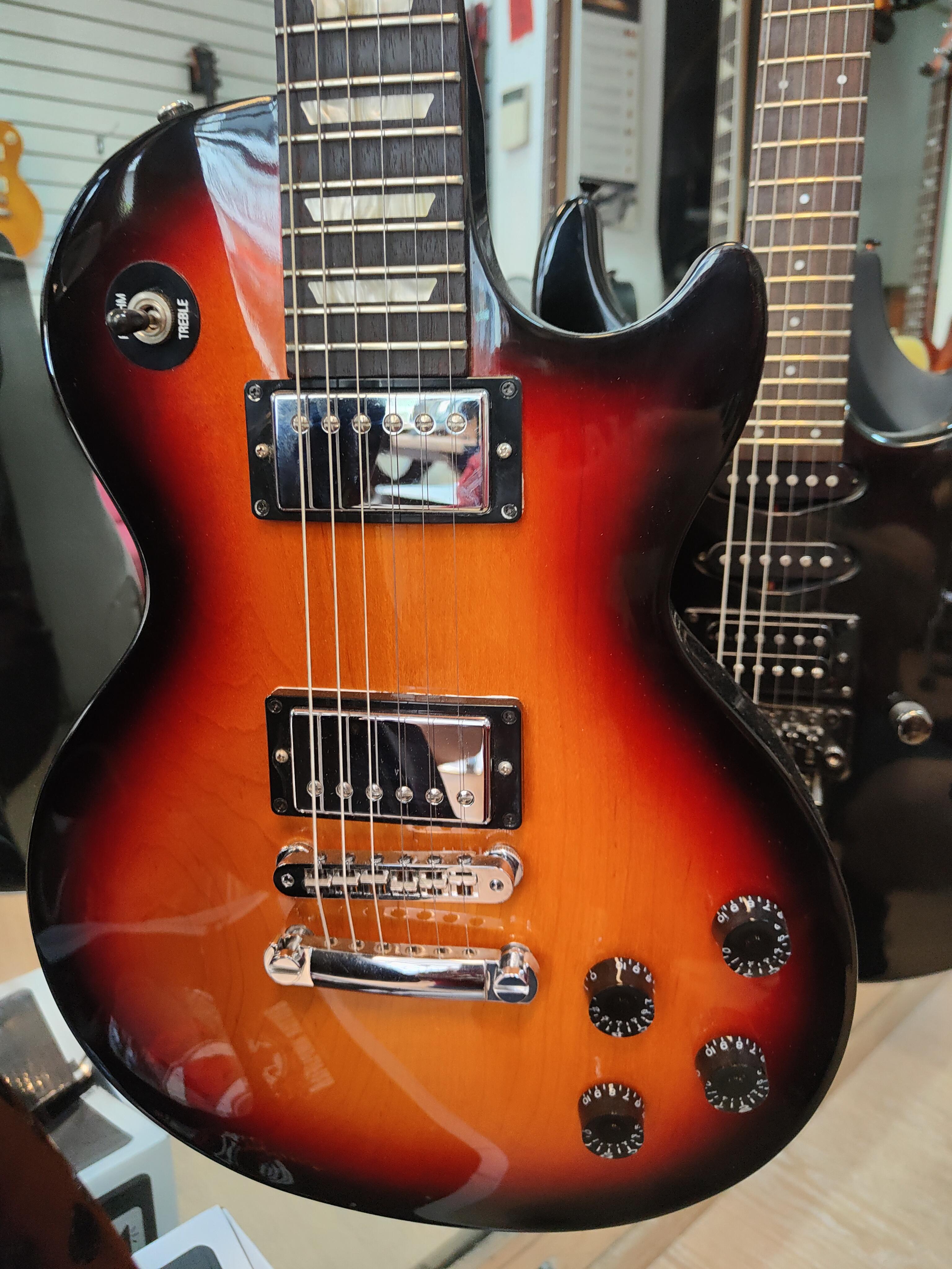 Gibson Studio
